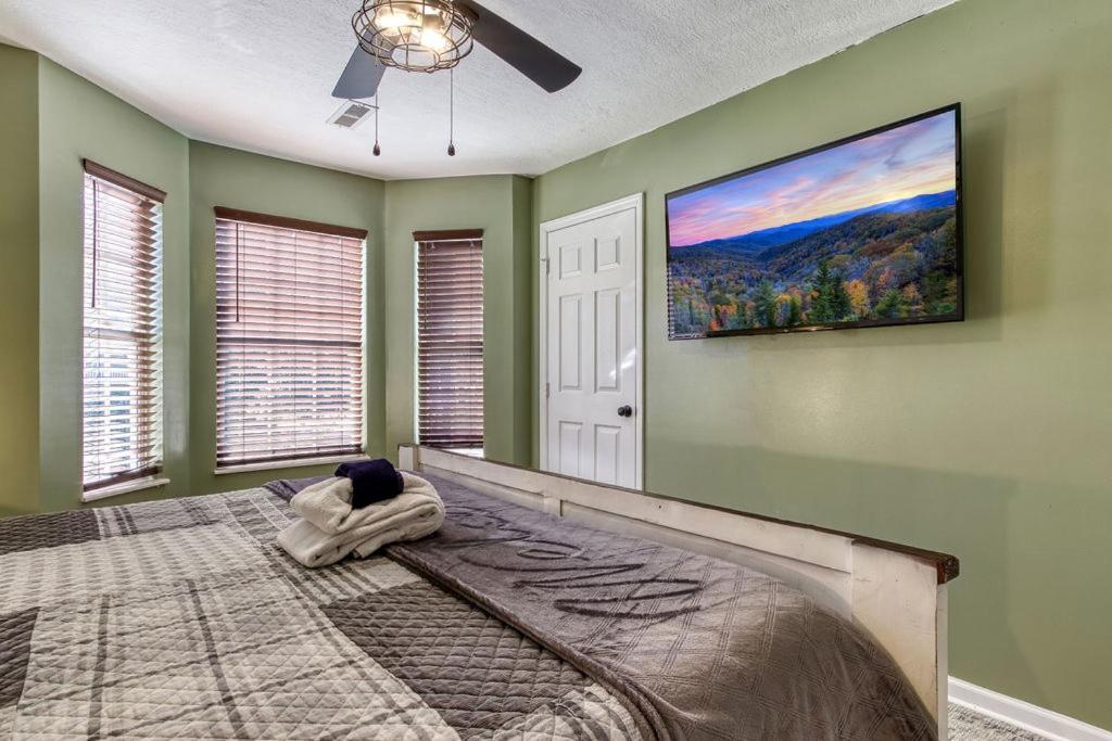 The Mason Jar, Hot Tub, Wifi, 1089 Free Tickets Each Paid Day, Dollywood And More! พิเจนฟอร์จ ภายนอก รูปภาพ